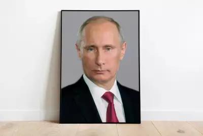 Плакат "Портрет Путина" / Формат А4 (21х30 см) / Постер для интерьера / c черной рамкой