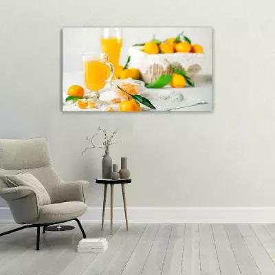 Картина на холсте 60x110 LinxOne "Свежий сок на столе со" интерьерная для дома / на стену / на кухню / с подрамником