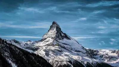 Картина на холсте 60x110 Альянс Лес "Альпы Швейцария Горы Природа" на подрамнике / интерьер/ декор