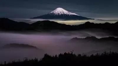 Картина на холсте 50x80 LinxOne "Япония небо туман гора Фуджи" интерьер для дома / декор на стену / дизайн
