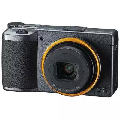 Фотоаппарат Ricoh GR III Street Edition, черный/желтый
