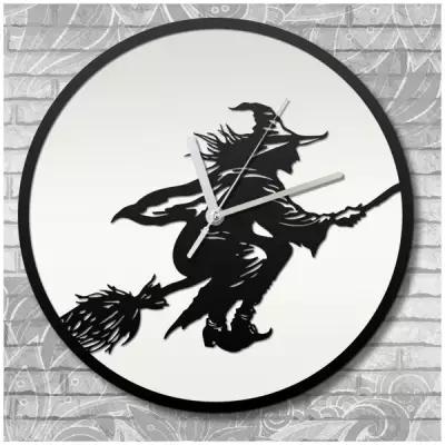 Настенные часы деревянные бесшумные хеллоуин (ведьма на метле) - 155