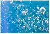 Постер на холсте Пузырьки воздуха в воде 60см. x 40см
