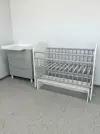 Кровать детская для новорожденного с принтом Дороти/ маятник, накладки Котик серый/белый