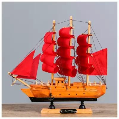 Корабль сувенирный малый «Дакия», борта светлое дерево, паруса алые, 5×23×22 см
